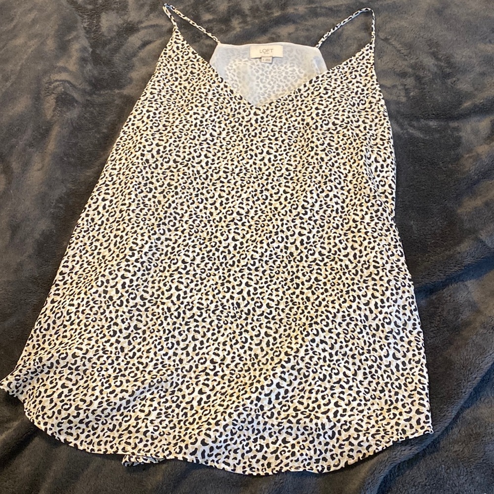 Loft camisole tank top large. Leopard